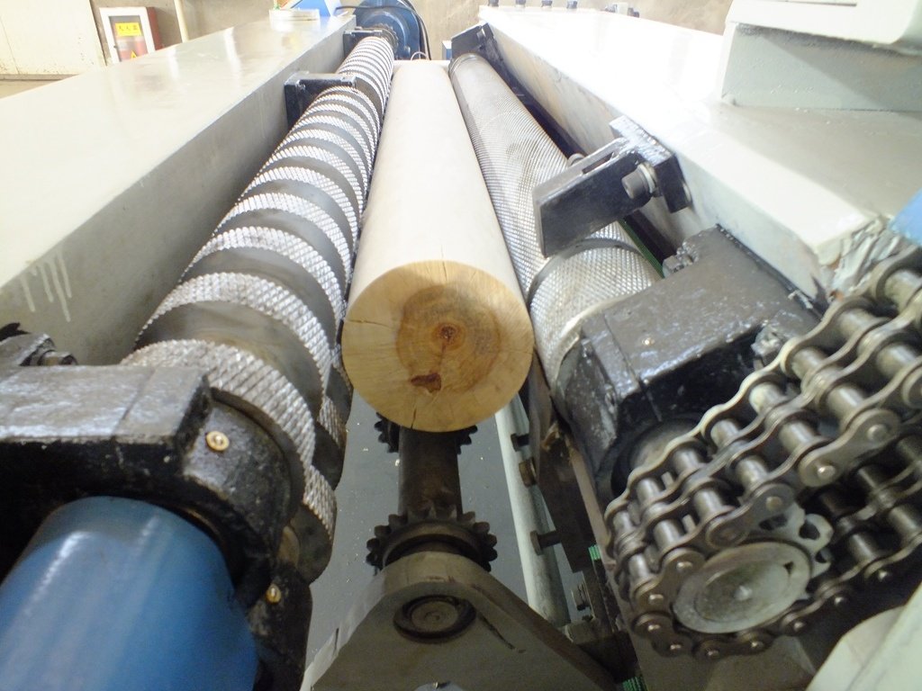 CNC Control 4 Feet Log Veneer Peeling Lathe for Plywood