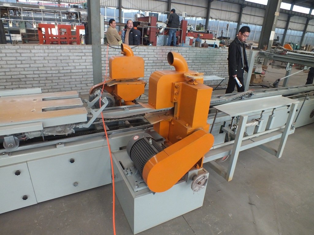 Full Automatic Plywood Saw Cutting Machine/Automatic Plywood Edge Trimming Saw